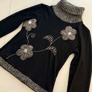 EXCLUSIF Vintage 90s Y2K Whimsigoth Mesh Floral Embroidered Artsy Cowl Neck Top